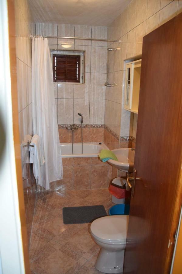 Apartman Linda Baška Voda Zewnętrze zdjęcie